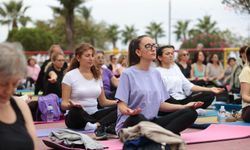 Konak'ta 'Genç Ruh, Mutlu Beden' buluşması: Yoga, aerodans ve pilates