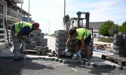 Kuşadası Belediyesi, kent genelinde yol çalışmalarına devam ediyor