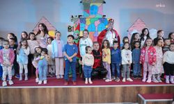 Menteşe'de düzenlenen şenlikte çocuklar 'sanatla ve eğlenceyle' buluştu