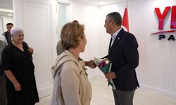 Özgür Özel, 10 Ekim Barış Derneği heyetini kabul etti