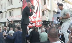 Özgür Özel Tekirdağ'da... Özel: 'Biz doğru taraftayız, milletin tarafındayız, AK Parti'nin karşısındayız. Siz neredesiniz?'