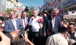 Özgür Özel: 'YENİ Parti'nin yeni düzeninde köprüye geçiş garantisi değil çiftçiye geçim garantisi vereceğiz'