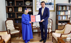 Saadet Partisi'nde Şerife Öz, Genel Başkan danışmanı olarak görevlendirildi