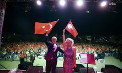 Seferihisar'ın kurtuluş coşkusu Niran Ünsal konseriyle taçlandı