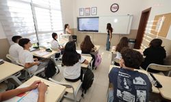 Şehzadeler Belediyesi'nden lise öğrencilerine eğitim desteği