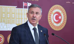 Selçuk Özdağ'dan 380 TL'lik su sorusu: 'Havalimanlarında fiyat denetimi yapılıyor mu?'