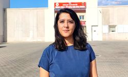 Sevda Karaca, 'Ailem Güvende' operasyonuyla tutuklanan hak savunucuları ve gazeteci Tuğba Tekerek'i ziyaret etti
