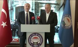 Ümit Özdağ, Yol-İş Sendikası'nı ziyaret etti... Özdağ: 'Otoyollar ve köprüler satılarak iktidara fon oluşturulmaya çalışılıyor'
