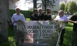 Ünyeli vatandaşlardan Bakanlık önünde bentonit ocağı protestosu: 'Biz, yaşam alanlarımızın korunmasını istiyoruz'