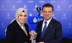 Üsküdar Belediye Başkan Yardımcısı Amine Cansu Çelik, CHP'den istifa etti