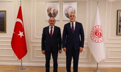 Vedat Işıkhan, Öz Sağlık-İş Genel Başkanı Devlet Sert ile görüştü
