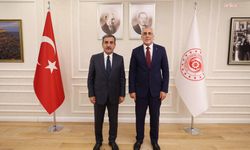 Vedat Işıkhan, Türkiye Kamu-Sen Genel Başkanı Önder Kahveci ile görüştü