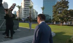 Yeni eğitim öğretim yılı başladı... İzmir'de çelenk töreni düzenlendi
