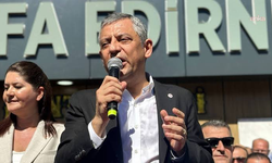 YENİ Parti Genel Başkanı Özgür Özel'den Filenin Sultanları'na tebrik telefonu
