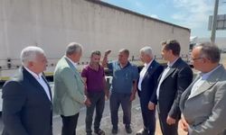 YENİ Parti heyeti Cilvegözü Sınır Kapısı'ndaki tır ve kamyon şoförlerini dinledi: 'Namazımızı bile kılamıyoruz'
