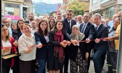 YENİ Parti İzmir'de Beydağ ve Kiraz ilçe başkanlıkları açıldı