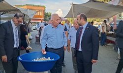 YENİ Parti milletvekillerine dert yanan Osmaniyeli pazarcı: 'Bıçak kemiğe dayandı, satış yapamıyoruz'