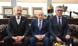 Yıllardır husumetli Saral ve Şahin aileleri, Devlet Bahçeli'nin yanında buluştu