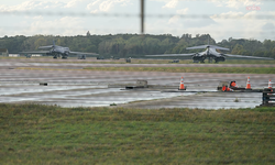 ABD, RAF Fairford Üssü'ndeki tüm bombardıman uçaklarını çekti