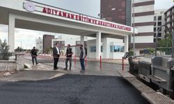 Adıyaman Belediyesi'nden hastaneler bölgesinde hafta sonu asfalt mesaisi