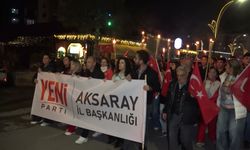 Aksaray'da fener alayında gençler Cumhuriyet için yürüdü