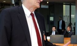 Almanya İstihbarat Teşkilatı'nın eski Başkanı August Hanning, casusluk suçlamasıyla tutuklandı