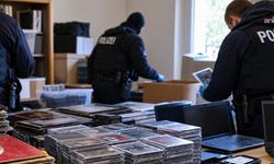 Almanya'da Nazi müziği operasyonu: 33 bin kayıt ele geçirildi