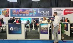 Antalya Büyükşehir Belediye Başkan Vekili Özdemir, 8. Antalya Turizm Fuarı'nda sektör temsilcileriyle buluştu