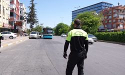 Antalya'da su sızdıran otobüs servise alındı, işletmecisine ceza kesildi