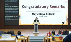 Antalya'nın akıllı şehir uygulamaları Seul'de tanıtıldı