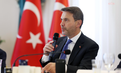 Bakan Bayraktar: 'Ağustos'ta güneş kaynaklı üretimimiz 5,16 milyar, rüzgar kaynaklı üretimimiz 4,74 milyar kilovatsaat olarak gerçekleşti