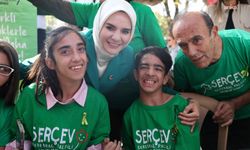 Bakan Göktaş, Dünya Serebral Palsi Farkındalık Günü dolayısıyla serebral palsili çocuklarla bir araya geldi