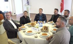 Başkan Eşki 'Kuru Fasulye Günü'nde esnafın sorunlarını dinledi: 'Çözüm, kendi ayakları üzerinde duran bir ekonomide'