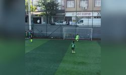 Beyoğlu'nda Dünya Kız Çocukları Günü'ne özel futbol turnuvası