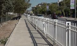 Bornova'da okul bölgelerine hem fiziksel hem toplumsal kalkan