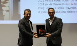 Burhanettin Bulut'tan Murat Ağırel'in tutuklanmasına tepki: 'Bu düzende gerçeği yazmak suç, yazmamak suç, yazabilme ihtimali de suç'