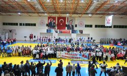 Burhaniye'de Cumhuriyet Bayramı tören ve gösterilerle kutlandı