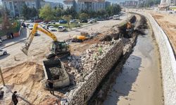 Bursa Büyükşehir Belediyesi'nden Nilüfer'de dere ıslahı çalışması