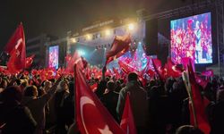 Bursa'da Cumhuriyet coşkusu yağmura rağmen dinmedi