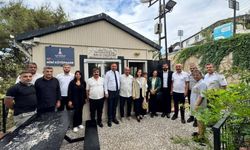 CHP İzmir İl Başkanı Utku Gümrükçü: 'Muhtarlarımızı dinliyor, mahallelerin sorunlarına birlikte çözüm arıyoruz'