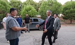 CHP Sözcüsü Müslim Sarı Osmaniye'de fıstık üreticilerini dinledi