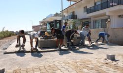 Didim Belediyesi, kent genelinde parke taşı döşeme çalışmalarını sürdürüyor
