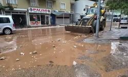 Diyarbakır'da sağanak taşkına neden oldu