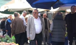 Edremit Belediye Başkanı Ertaş, Çarşamba Pazarı esnafıyla bir araya geldi
