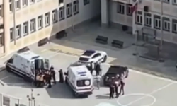 Esenyurt'ta bir lisede yaşanan bıçaklı saldırıda yaralanan iki öğrenciden birinin durumu ağır