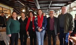 Eskişehir Büyükşehir Belediye Başkanı Ünlüce, emeklilerle aynı sofrayı paylaştı