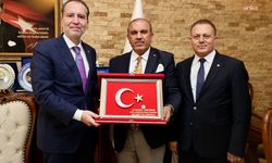 Fatih Erbakan, Reyhanlı Ticaret ve Sanayi Odası yönetimiyle bir araya geldi