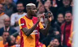 Galatasaray derbide Fenerbahçe'yi 2-1 mağlup etti; Osimhen'in golleriyle liderliğini sürdürdü