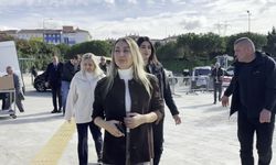 İBB davası, Ekrem İmamoğlu'nun savunmasıyla devam edecek: Dilek İmamoğlu: 'Ekrem Bey savunma yapmıyor, bir manifesyo yayınlıyor'