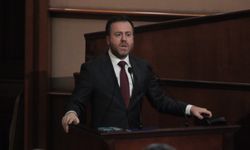 İBB Meclisi'nde 'fon krizi' gündeme geldi... CHP'li Ali Şar: 'Yaklaşık 500 bin fon mağduru var, çözüm bekliyorlar... Kendilerini dokunulmaz zannettiler'
